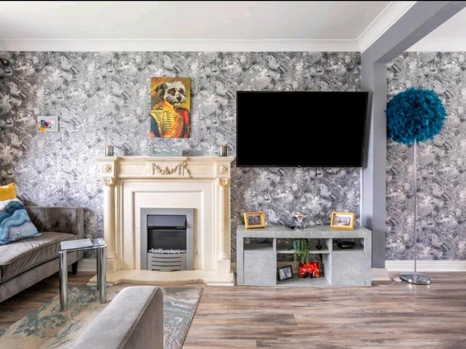 Spacious House City Skyline And Mountain Views Close Too Belfast Centre And Airports Free Parking Exteriér fotografie